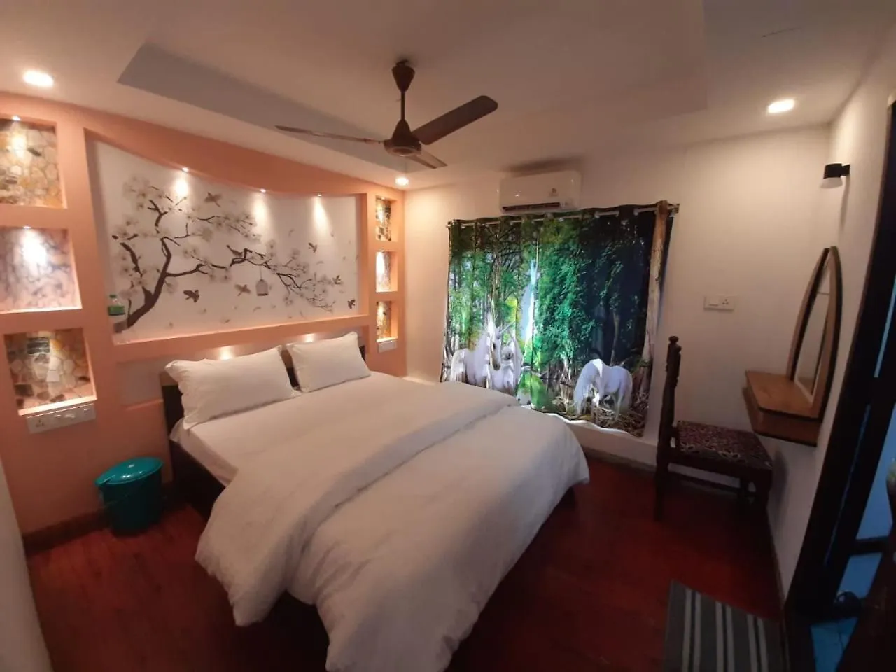 Hotel Royal Boathouse Alappuzha