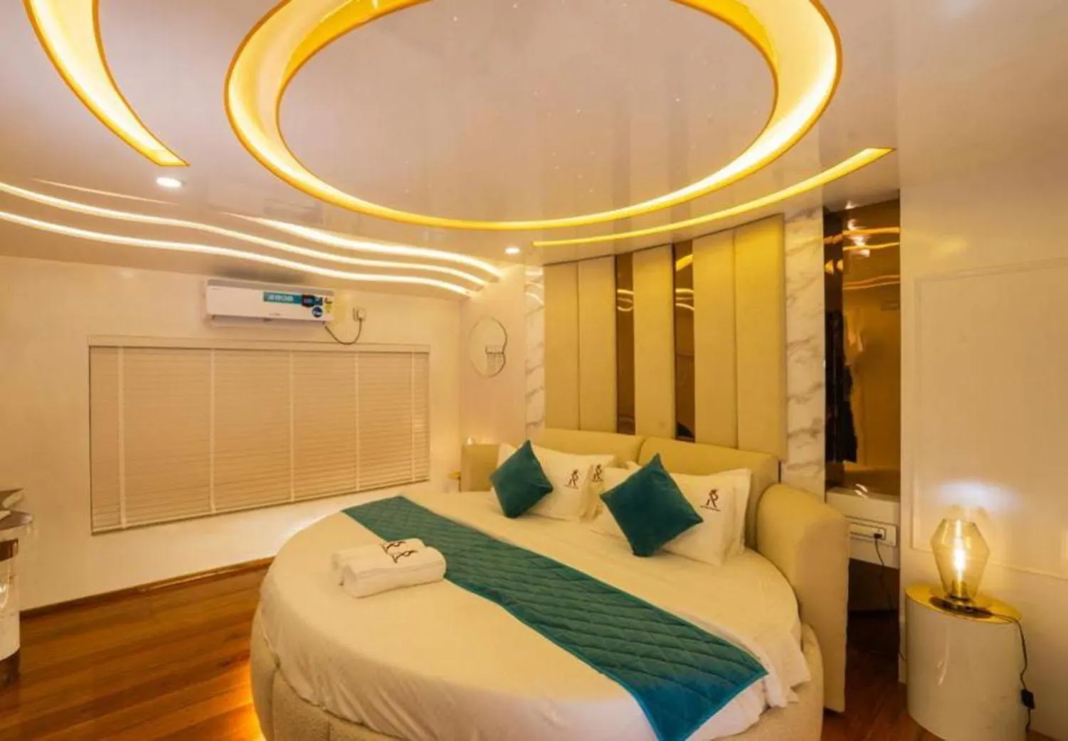 Hotel Royal Boathouse Alappuzha